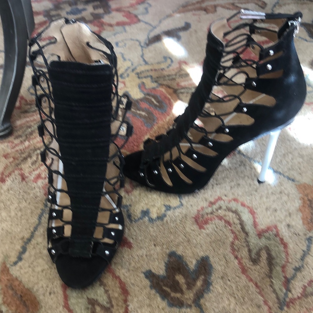 NWOT L.A.M.B. By Gwen Stefani black suede w elastic cords open toe pump sandal